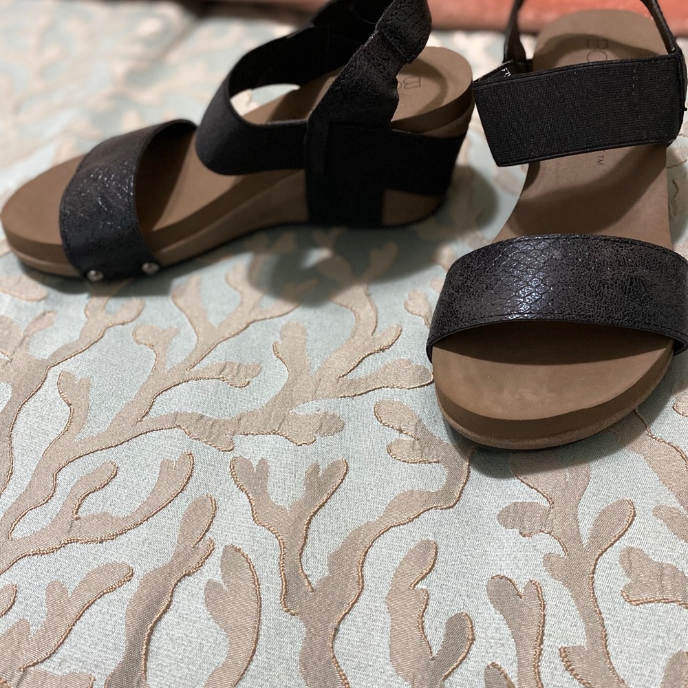 Corky’s Wedges